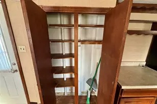 647 S Drury Ln, Rock Tavern, NY 12549 - Photo 8