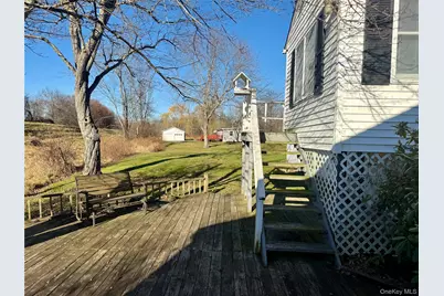647 S Drury Lane, Rock Tavern, NY 12549 - Photo 18