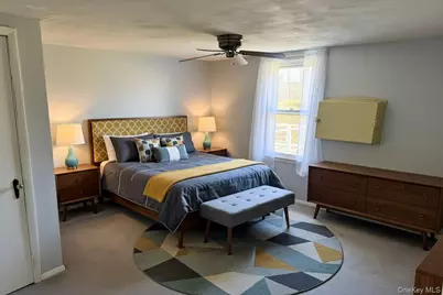 647 S Drury Lane, Rock Tavern, NY 12549 - Photo 20