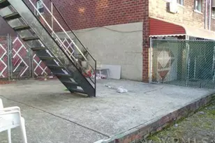 658 E 216th St, Bronx, NY 10467 - Photo 4