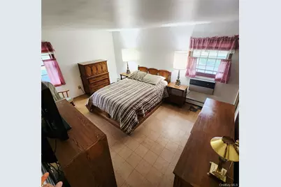 28 Hargrove Drive, Stony Brook, NY 11790 - Photo 8