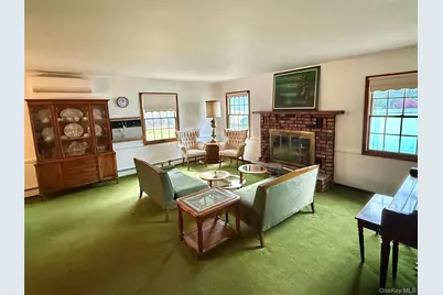 28 Hargrove Drive, Stony Brook, NY 11790 - Photo 2