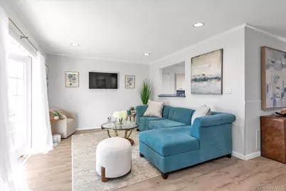 6 Karen Avenue, Plainview, NY 11803 - Photo 4