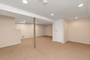 6 Karen Ave, Plainview, NY 11803 - Photo 18