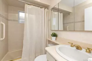 6 Karen Ave, Plainview, NY 11803 - Photo 16