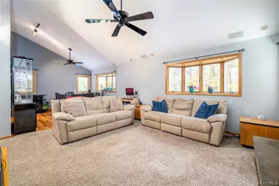 68 McCouns Lane, Oyster Bay, NY 11771 - Photo 4