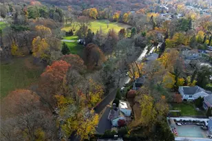 68 McCouns Ln, Oyster Bay, NY 11771 - Photo 32