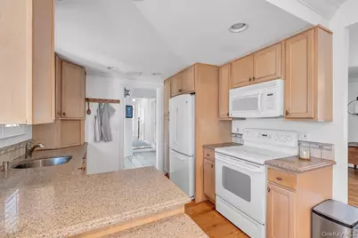 12 Jomar Road, Shoreham, NY 11786 - Photo 8