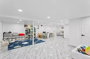 84 Rosedale Rd, Woodmere, NY 11581 - Photo 20