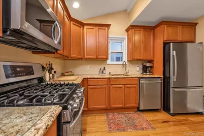 29 Orleans Road, Valley Stream, NY 11581 - Photo 8