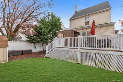 29 Orleans Road, Valley Stream, NY 11581 - Photo 18