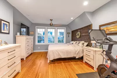 29 Orleans Road, Valley Stream, NY 11581 - Photo 12