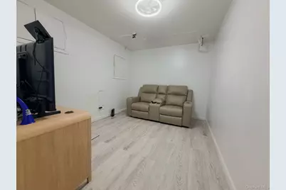1110 Clarence Avenue, Bronx, NY 10465 - Photo 8