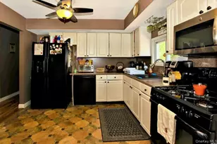 465 Wellwood Dr, Shirley, NY 11967 - Photo 6