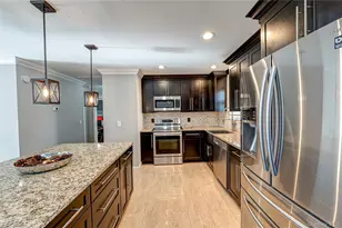 27 Manchester Rd, Huntington, NY 11743 - Photo 4