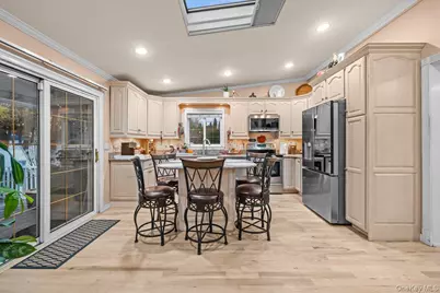 26 W 11th Street, Huntington Station, NY 11746 - Photo 10