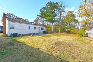 7 Stephen Dr, Farmingdale, NY 11735 - Photo 22