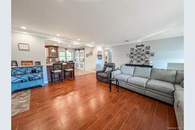 61 Rush Street, Port Jefferson Station, NY 11776 - Photo 6