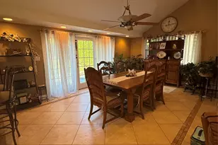 6 Lee Pl, Old Bethpage, NY 11804 - Photo 4