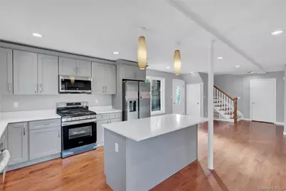 6 Renee Court, Centereach, NY 11720 - Photo 16