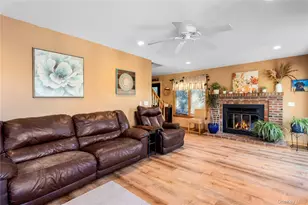 8 Hill Dr, Riverhead, NY 11901 - Photo 6