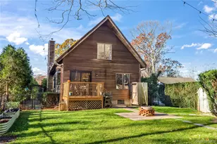 8 Hill Dr, Riverhead, NY 11901 - Photo 12