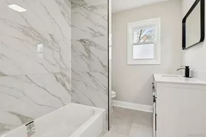 41 Leyden Street, Huntington Station, NY 11746 - Photo 18