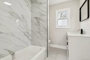 41 Leyden St, Huntington Station, NY 11746 - Photo 18