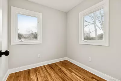 41 Leyden Street, Huntington Station, NY 11746 - Photo 24