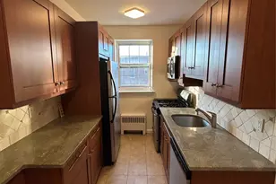 220 Pelham Rd, New Rochelle, NY 10805 - Photo 2