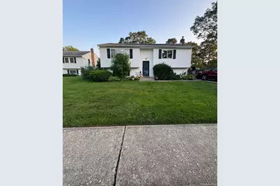 2 Mortell Court, Babylon, NY 11726 - Photo 1