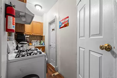 170 Soundview Avenue, Bronx, NY 10473 - Photo 6