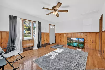 30 N Lexow Avenue, Nanuet, NY 10954 - Photo 8