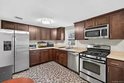 161 Wayne Avenue, Stony Point, NY 10980 - Photo 12