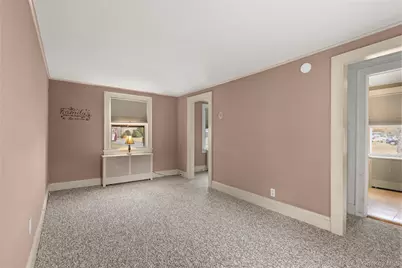 6 Dunwoodie Avenue, West Islip, NY 11795 - Photo 4