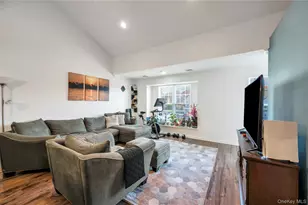 156 Ashley Ct, Central Islip, NY 11722 - Photo 4