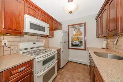 20 Toehee Place #1B, Islip, NY 11751 - Photo 14