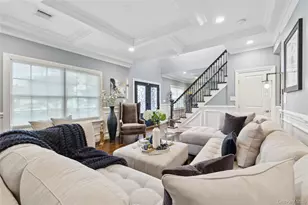 5 Vernon St, Plainview, NY 11803 - Photo 4