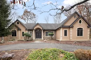 16 S de Baun Ave, Airmont, NY 10901 - Photo 2