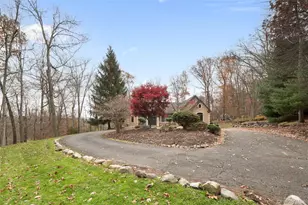 16 S de Baun Ave, Airmont, NY 10901 - Photo 4