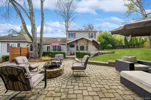 25 Foxwood Rd, West Nyack, NY 10994 - Photo 2
