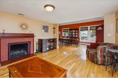 25 Foxwood Road, West Nyack, NY 10994 - Photo 8