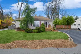 25 Foxwood Rd, West Nyack, NY 10994 - Photo 24