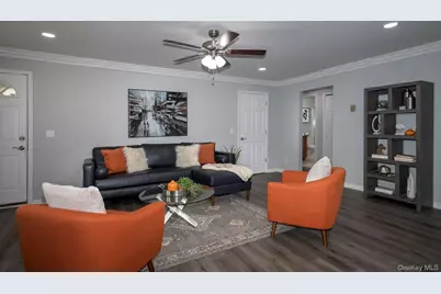 16 Garfield Avenue #28-b, Sayville, NY 11782 - Photo 6