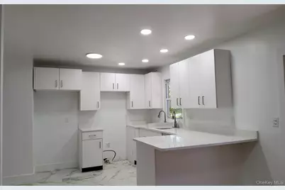 3 Carroll Drive, Woodbury, NY 10930 - Photo 4