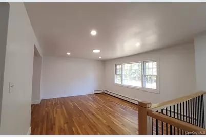 3 Carroll Drive, Woodbury, NY 10930 - Photo 8