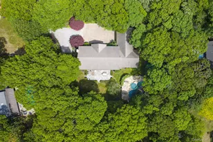 10 Emerson Ct, Hampton Bays, NY 11946 - Photo 22