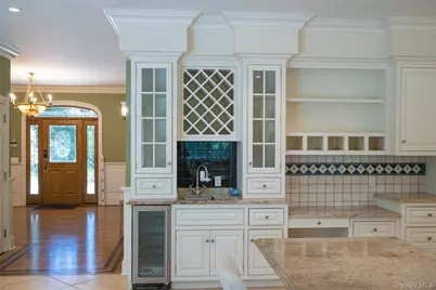 10 Emerson Court, Hampton Bays, NY 11946 - Photo 6