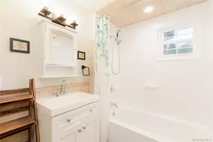 38 Manhasset Rd, Sound Beach, NY 11789 - Photo 14