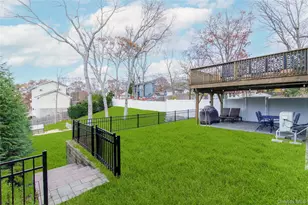 38 Manhasset Rd, Sound Beach, NY 11789 - Photo 24